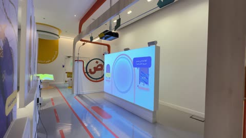 تنمية مهارة القراءة والتعبير، معرض اللغة العربية للأطفال فى مقر مجمع الملك سلمان العالمي للغة العربية في حي الورود بالرياض، يوم ١١ من ديسمبر 2025 ، جو تعليمي ممتع فى المملكة العربية السعودية ، أنشطة ثقافية وترفيهية للأطفال، تجربة تعليمية تفاعلية