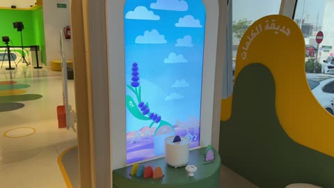 تنمية مهارة القراءة والتعبير، معرض اللغة العربية للأطفال فى مقر مجمع الملك سلمان العالمي للغة العربية في حي الورود بالرياض، يوم ١١ من ديسمبر 2025 ، جو تعليمي ممتع فى المملكة العربية السعودية ، أنشطة ثقافية وترفيهية للأطفال، تجربة تعليمية تفاعلية