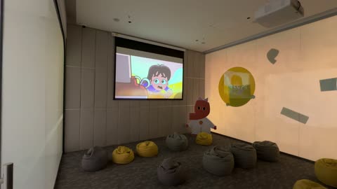 تجربة تعليمية تفاعلية، تنمية مهارة القراءة والتعبير، معرض اللغة العربية للأطفال فى مقر مجمع الملك سلمان العالمي للغة العربية في حي الورود بالرياض، يوم ١١ من ديسمبر 2025 ، جو تعليمي ممتع فى المملكة العربية السعودية ، أنشطة ثقافية وترفيهية للأطفال