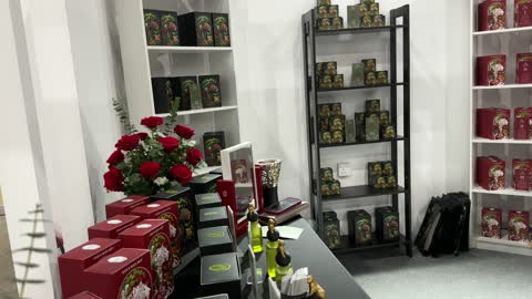 اركان العطور والهدايا فى معرض المصممين والمصممات فى المنطقة الشرقية يوم 29 من ديسمبر 2025 ، المملكة العربية السعودية، تفاعل مباشر مع الزوار ، أحدث صيحات الموضة والإكسسوارات، منصة إبداعية للأزياء والتصميم ،  إبراز الهوية والابتكار