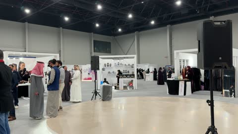 اجنحة مختلفة فى معرض المصممين والمصممات فى المنطقة الشرقية يوم 29 من ديسمبر 2025 ، المملكة العربية السعودية، تفاعل مباشر مع الزوار ، منصة إبداعية للأزياء والتصميم ، أحدث صيحات الموضة والإكسسوارات، إبراز الهوية والابتكار