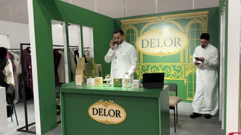Gift and perfume sections at the Designers and Design Exhibitors Exhibition in the Eastern Province on December 29, 2025, Saudi Arabia, direct interaction with visitors, a creative platform for fashion and design, the latest trends in fashion and accessories, highlighting identity and innovation.