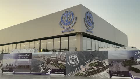 مطاعم ومقاهي مطلة على الواجهة البحرية، ممشى بحري وشواطئ رملية، بحر أبحر شمال مدينة جدة في المملكة العربية السعودية أخ ديسمبر ٢٠٢٥ ، الخليج السياحي ،تصوير لكورنيش ابحر جدة ، اماكن ومعالم سياحية