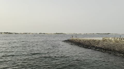 ركوب السفن والقوارب من الأنشطة الترفيهية، بحر أبحر شمال مدينة جدة في المملكة العربية السعودية ٢٥  ديسمبر ٢٠٢٥، الخليج السياحي ، تصوير لكورنيش ابحر جدة ، اماكن ومعالم سياحية، ممشى بحري وشواطئ رملية