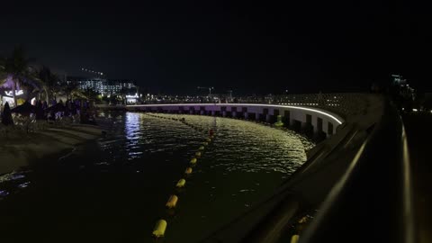 ممشى بحري وشواطئ رملية، حركة السفن في البحر نشاط ترفيهي، بحر أبحر شمال مدينة جدة في المملكة العربية السعودية 25 ديسمبر ٢٠٢٥ ، الخليج السياحي ،تصوير لكورنيش ابحر جدة ، اماكن ومعالم سياحية