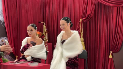 عرض ازياء تفاعلي فى معرض المصممين والمصممات فى المنطقة الشرقية يوم 29 من ديسمبر 2025 ، المملكة العربية السعودية، تفاعل مباشر مع الزوار ، منصة إبداعية للأزياء والتصميم ، أحدث صيحات الموضة والإكسسوارات، إبراز الهوية والابتكار