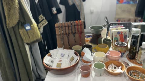 The diversity of products at the Designers' Exhibition in the Eastern Province on December 29, 2025, Saudi Arabia, is a creative platform for fashion and design, showcasing the latest trends in fashion and accessories, direct interaction with visitors, highlighting identity and innovation.