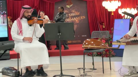 عرض موسيقي حي فى معرض المصممين والمصممات فى المنطقة الشرقية يوم 29 من ديسمبر 2025 ، المملكة العربية السعودية، منصة إبداعية للأزياء والتصميم ، أحدث صيحات الموضة والإكسسوارات، تفاعل مباشر مع الزوار ،إبراز الهوية والابتكار