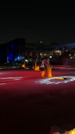 تجربة تسوق شتوية مميزة تجمع بين الحرف اليدوية، بيع منتجات محلية، اكشاك ومطاعم متنوعه، جلسة خارجية هادئة في بازار الشتاء في الليل في حي السفارات في مدينة الرياض من11 ديسمبر 2025 إلى 3 يناير 2026، جو شتوي عائلي دافئ