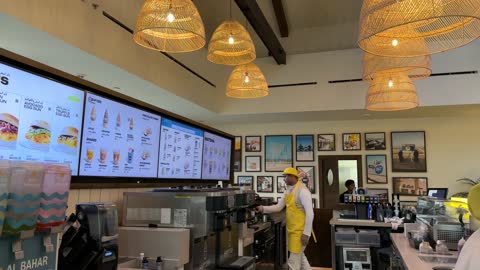 مطاعم ومقاهي سياحية ، أجواء هادئة وتجربة استرخاء ممتعه، جلسات مطلة على البحر،  وجهة ساحلية شاطئية عائلية ،  سولت البحر بكورنيش الخبر فى المنطقة الشرقية ،  المملكة العربية السعودية،  فعاليات وأنشطة ترفيهية