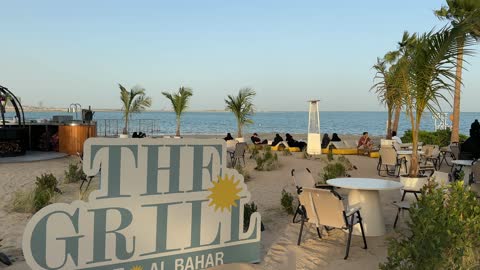 أجواء هادئة وتجربة استرخاء ممتعه،  جلسات مطلة على البحر ،  فعاليات وأنشطة ترفيهية ،سولت البحر بكورنيش الخبر فى المنطقة الشرقية ،  المملكة العربية السعودية ،مطاعم ومقاهي سياحية ،  وجهة ساحلية شاطئية عائلية