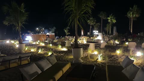 مقاهي ومطاعم باطلالات مفتوحة فى سولت البحر بكورنيش الخبر فى المنطقة الشرقية ،  المملكة العربية السعودية ، فعاليات وأنشطة ترفيهية ،وجهة ساحلية شاطئية عائلية  ، جلسات مطلة على البحر ، أجواء هادئة وتجربة استرخاء ممتعه