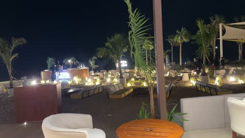 مقاهي ومطاعم باطلالات مفتوحة فى سولت البحر بكورنيش الخبر فى المنطقة الشرقية ،  المملكة العربية السعودية ، فعاليات وأنشطة ترفيهية ،وجهة ساحلية شاطئية عائلية  ، جلسات مطلة على البحر ، أجواء هادئة وتجربة استرخاء ممتعه