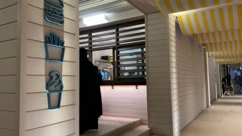 مطاعم ومقاهي سياحية ، سولت البحر بكورنيش الخبر فى المنطقة الشرقية ،  المملكة العربية السعودية ، فعاليات وأنشطة ترفيهية ،وجهة ساحلية شاطئية عائلية  ،  أجواء هادئة وتجربة استرخاء ممتعه، جلسات مطلة على البحر