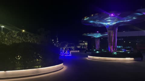 تجربة تسوق وترفيه متكاملة فى ذا فيلج مول جدة ، المملكة العربية السعودية،  وجهة ترفيهية مفتوحة، مطاعم ومقاهي متنوعة، مساحات جلوس خارجية، أجواء عائلية عصرية