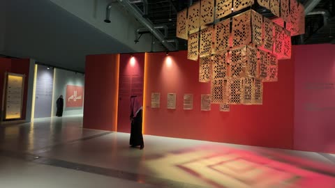 التبادل الثقافي والحضاري ، عروض فنية حية، معرض فني مشترك، فعالية بين ثقافتين (السعودية والصين) في قاعة  الملفى بمدينة مسك بالرياض يوم 24 ديسمبر 2025 ، تجربة الشارع الصيني،  فنون أدائية وموسيقية