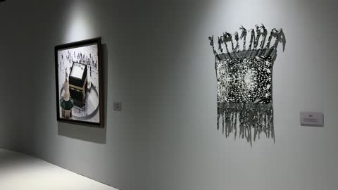 معرض فني مشترك ، عروض فنية حية، فعالية بين ثقافتين (السعودية والصين) في قاعة  الملفى بمدينة مسك بالرياض يوم 24 ديسمبر 2025 ، تجربة الشارع الصيني،  فنون أدائية وموسيقية تعكس التبادل الثقافي والحضاري