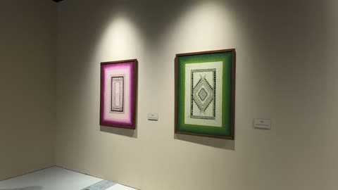 معرض فني مشترك ، عروض فنية حية، فعالية بين ثقافتين (السعودية والصين) في قاعة  الملفى بمدينة مسك بالرياض يوم 24 ديسمبر 2025 ، تجربة الشارع الصيني،  فنون أدائية وموسيقية تعكس التبادل الثقافي والحضاري