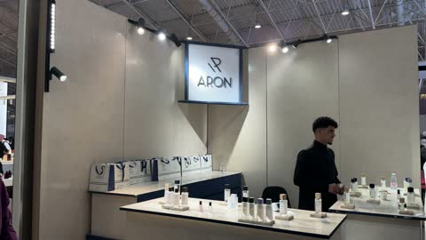 ماركات عالمية ومحلية  فى  معرض العود الأزرق والعطور الدولى فى مركز الرياض الدولي للمعارض والمؤتمرات يوم 25 من ديسمبر 2025، المنتجات العطرية الفاخرة، تجربة تسوق مميزة