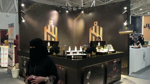 Luxury products at the Blue Oud and International Perfumes Exhibition at the Riyadh International Convention and Exhibition Center on December 25, 2025, featuring global and local brands, a unique shopping experience.