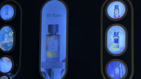 تجربة عطريه استثنائية فى معرض العود الأزرق والعطور الدولى فى مركز الرياض الدولي للمعارض والمؤتمرات يوم 25 من ديسمبر 2025 ، ماركات عالمية ومحلية ،المنتجات العطرية الفاخرة