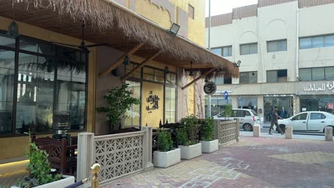 سوق الحب في الدمام بالمنطقة الشرقية، المملكة العربية السعودية، التراث الثقافي والتجارة التقليدية ، المحلات والبضائع المحلية ، اكشاك الطعام المختلفة