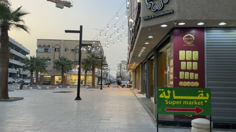 التراث الثقافي والتجارة التقليدية ، سوق الحب في الدمام بالمنطقة الشرقية، المملكة العربية السعودية،المحلات والبضائع المحلية ،  اكشاك الطعام المختلفة