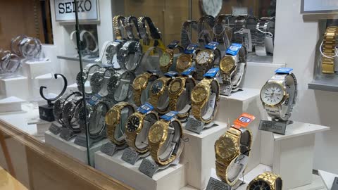 التراث الثقافي والتجارة التقليدية ، سوق الحب في الدمام بالمنطقة الشرقية، المملكة العربية السعودية،المحلات والبضائع المحلية ،  اكشاك الطعام المختلفة