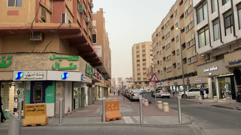 المحلات والبضائع المحلية التجارية ، سوق الحب في الدمام بالمنطقة الشرقية، المملكة العربية السعودية، التراث الثقافي والتجارة التقليدية ، اكشاك الطعام المختلفة