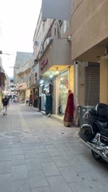 سوق الحب في الدمام بالمنطقة الشرقية، المملكة العربية السعودية، التراث الثقافي والتجارة التقليدية ، اكشاك الطعام المختلفة،  المحلات والبضائع المحلية التجارية