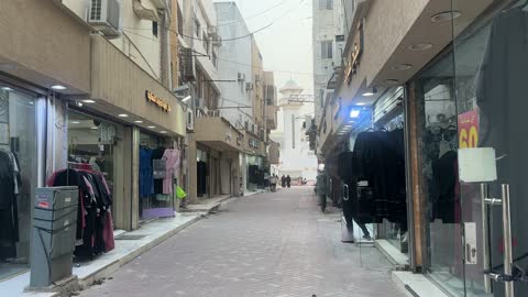 المحلات والبضائع المحلية التجارية  فى سوق الحب في الدمام بالمنطقة الشرقية، المملكة العربية السعودية، التراث الثقافي والتجارة التقليدية ، اكشاك الطعام المختلفة