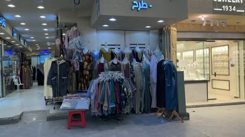 المحلات والبضائع المحلية التجارية فى سوق الحب في الدمام بالمنطقة الشرقية، المملكة العربية السعودية، التراث الثقافي والتجارة التقليدية ، اكشاك الطعام المختلفة