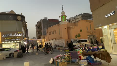 متاجر المجوهرات  والبضائع المحلية التجارية  فى سوق الحب في الدمام بالمنطقة الشرقية، المملكة العربية السعودية، التراث الثقافي والتجارة التقليدية ،اكشاك الطعام المختلفة