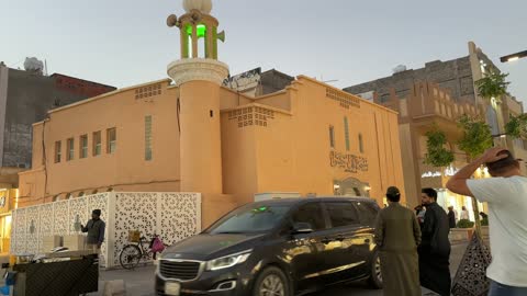 جامع بويشت فى مدخل سوق الحب في الدمام بالمنطقة الشرقية، المملكة العربية السعودية، التراث الثقافي والتجارة التقليدية ، المحلات والبضائع المحلية التجارية ،اكشاك الطعام المختلفة