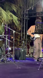 عرض غنائي فى مهرجان للطعام فى حدائق إثراء الخارجية بالظهران، الشرقية ، المملكة العربية السعودية، يوم 28 من ديسمبر 2025 ،أجواء عائلية وترفيهية،  جلسات خارجية ممتعه،  تجربة ترفيهية وتعليمية، مطاعم دولية ومحلية