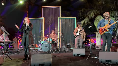 عرض غنائي فى مهرجان للطعام فى حدائق إثراء الخارجية بالظهران، الشرقية ، المملكة العربية السعودية، يوم 28 من ديسمبر 2025 ،أجواء عائلية وترفيهية،  جلسات خارجية ممتعه،  تجربة ترفيهية وتعليمية، مطاعم دولية ومحلية