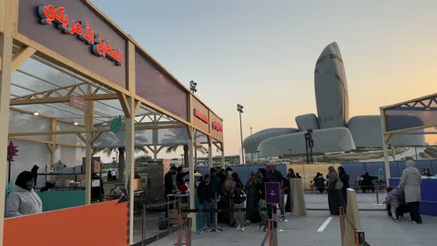 جلسات خارجية ممتعه ،تجربة طعام عالمية فى مهرجان للطعام فى حدائق إثراء الخارجية بالظهران، الشرقية ، المملكة العربية السعودية، يوم 28 من ديسمبر 2025  ،  مطاعم دولية ومحلية ،  أجواء عائلية وترفيهية