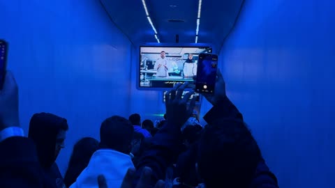 شاشات عرض الكترونية حديثة فى مدينة القدية 6 فلاجز، المملكة العربية السعودية، يوم 1 من يناير 2026  ، أحد أبرز مشاريع الترفيه ضمن رؤية السعودية 2030،مرافق حديثة وتجارب استثنائية، أجواء احتفالية للعائلات والشباب،  ألعاب ومغامرات مثيرة ، وجهة ترفيهية عالمية جديدة