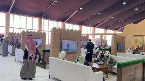 مهرجان الملك عبدالعزيز للصقور – الرياض، المملكة العربية السعودية يوم 4 من يناير 2026 ، فعالية تراثية وطنية تعكس ثقافة الصقارة السعودية، عروض ومنافسات للصقور، مشاركة واسعة من الصقارين، أجواء تراثية تجمع الأصالة والهوية، أحد أبرز المهرجانات الثقافية في المملكة