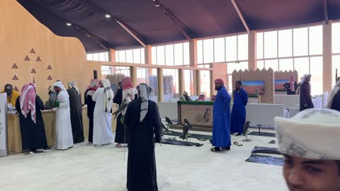 مهرجان الملك عبدالعزيز للصقور – الرياض، المملكة العربية السعودية يوم 4 من يناير 2026 ، فعالية تراثية وطنية تعكس ثقافة الصقارة السعودية، عروض ومنافسات للصقور، مشاركة واسعة من الصقارين، أجواء تراثية تجمع الأصالة والهوية، أحد أبرز المهرجانات الثقافية في المملكة