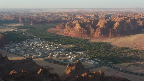 A view of the city's historical and natural landmarks, the most famous overlook in the city of Al-Ula, the green oasis of Al-Ula, a mountainous and rocky elevation.