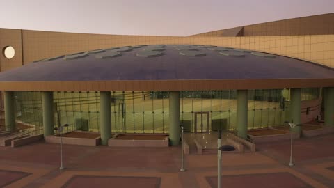 مركز لتقديم علم الدين الاسلامي، تصوير درون لجامع جامعة تبوك،  المزج بين فن العمارة الحديثة والحضارة الإسلامية، مكان لأداء طلاب الجامعة العبادة والتقرب الى الله، تحفة معمارية حديثة في قلب المدينة الجامعية بتبوك