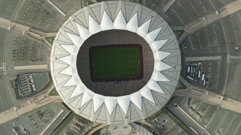 الاهتمام بالرياضة والنشاط الترفيهي المسلي, تصوير درون لملعب الجوهرة في مدينة الملك عبدالله الرياضية في جدة, وجهة رياضية عالمية لاستضافة كأس العالم، الفن الهندسي المعماري على الطراز الحديث