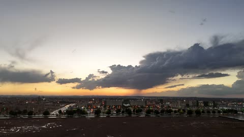 انخفاض درجات الحرارة في المرتفعات،  تجمع مياه الأمطار وسط المنطقة, منخفض جوي، امطار شتوية، أماكن ومناطق السياحة في المملكه العربية السعودية، تصوير درون للسيل في مدينة تبوك ,معالم سياحية مشهورة