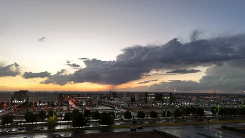 تأثر المنطقة بمناخ البحر الأبيض المتوسط، منخفض جوي، امطار شتوية، أماكن ومناطق السياحة في المملكه العربية السعودية، تصوير درون للسيل في مدينة تبوك , تجمع مياه الأمطار وسط المنطقة, معالم سياحية مشهورة