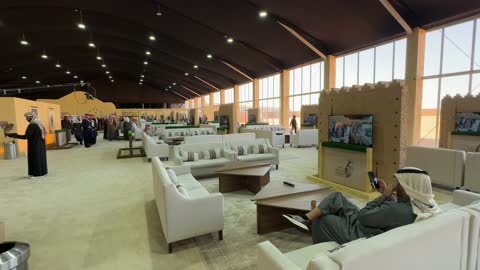 مشاركة واسعة من الصقارين فى مهرجان الملك عبدالعزيز للصقور – الرياض، المملكة العربية السعودية يوم 4 من يناير 2026 ، أجواء تراثية تجمع الأصالة والهوية، عروض ومنافسات للصقور،  فعالية تراثية وطنية تعكس ثقافة الصقارة السعودية،أحد أبرز المهرجانات الثقافية في المملكة