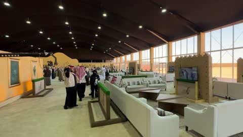 مشاركة واسعة من الصقارين فى مهرجان الملك عبدالعزيز للصقور – الرياض، المملكة العربية السعودية يوم 4 من يناير 2026 ، أجواء تراثية تجمع الأصالة والهوية، عروض ومنافسات للصقور،  فعالية تراثية وطنية تعكس ثقافة الصقارة السعودية،أحد أبرز المهرجانات الثقافية في المملكة