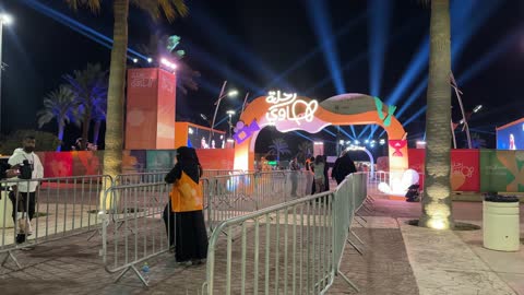 17675053774E971EBQyr