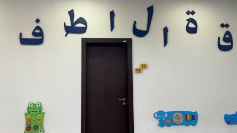 مساحات للمعارض وورش العمل فى بيت الثقافة فى الدمام بالمنطقة الشرقية، المملكة العربية السعودية، مكتبة الدمام العامة  ، معلم ثقافي ومعرفي يعزز الإبداع والفنون، فعاليات ثقافية ومجتمعية متنوعة، أنشطة تعليمية وتفاعلية لجميع الفئات، بيئة ملهمة تجمع الثقافة والمعرفة والفن.