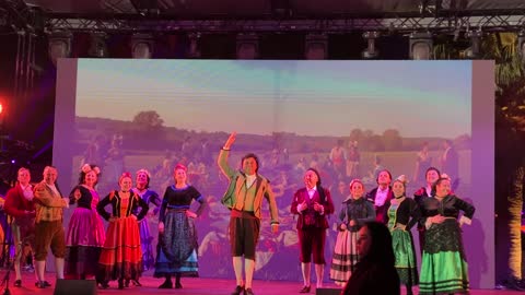 عرض رقص شعبي اسباني فى فعالية الحي الإسباني في مركز الملك عبدالعزيز الثقافي العالمي "إثراء" بمدينة الظهران في المنطقة الشرقية، المملكة العربية السعودية، يوم 12 من يناير 2026، تجربة ثقافية وترفيهية متكاملة مستوحاة من الطابع الإسباني، رقصات فلامنكو وفعاليات تفاعلية، أجواء احتفالية نابضة بالحياة